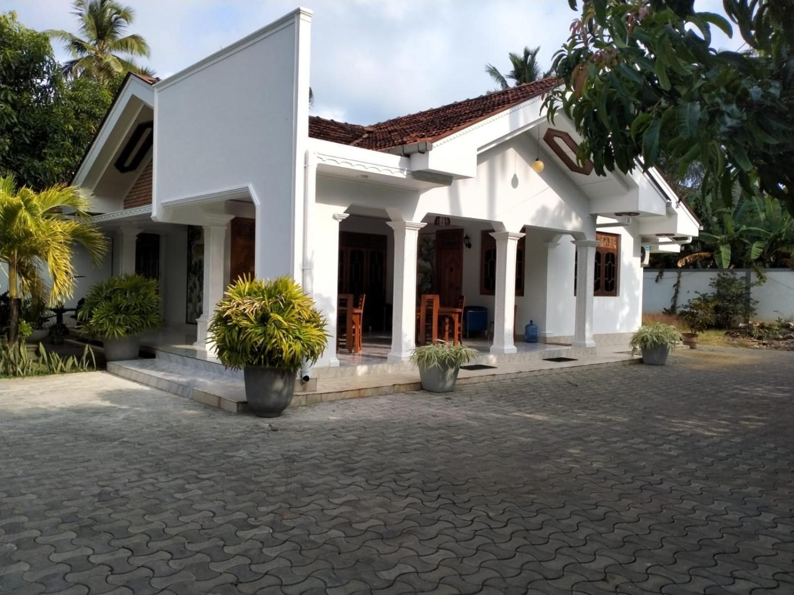 Holidays Hotel Nainamadama Exterior foto